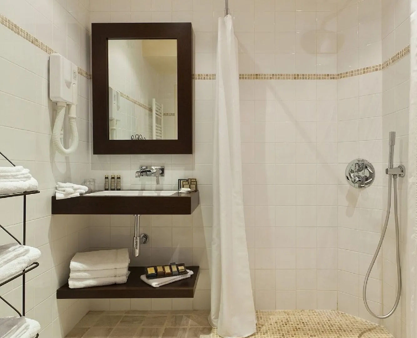 Le Clos Medicis Hotel 3*