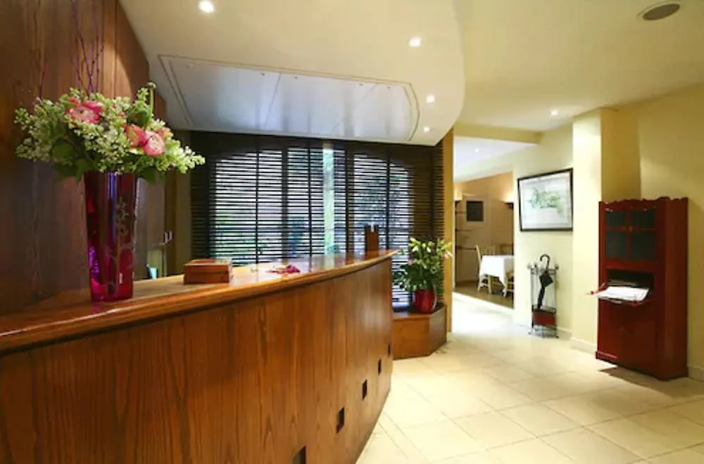 Le Clos Medicis Szálloda 3*